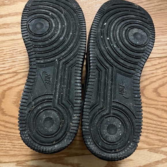 Nike Air Force 1 Sneaker - Picture 2 of 4